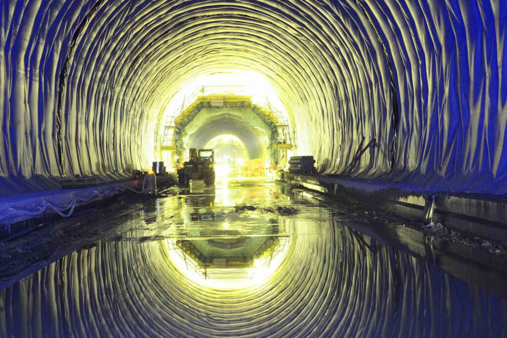 oebb tunnel - Foto:© robert deopito