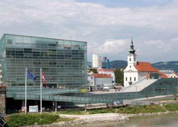 Ars Electronica Center - Foto:© Oesterreich Werbung Wolfgang Weinhaeupl