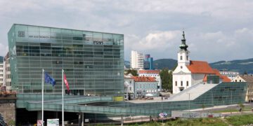 Ars Electronica Center - Foto:© Oesterreich Werbung Wolfgang Weinhaeupl
