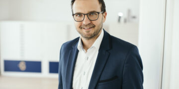 Björn Lipski steigt zum Prokuristen auf