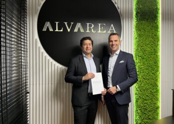 Michael Karamat beteiligt sich an Alvarea