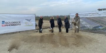 Spatenstich für Logistikcenter Ebergassing