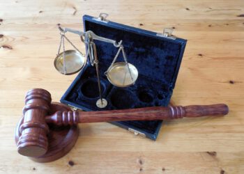 Ansiedeln mit juristischem Geleit