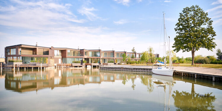 Die letzten vier Seehäuser im Projekt Am Hafen sind fertiggestellt worden. Foto: Neusiedl am See Projektentwicklungs GmbH