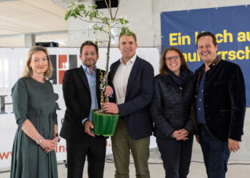 Grand Central erreicht Dachgleiche