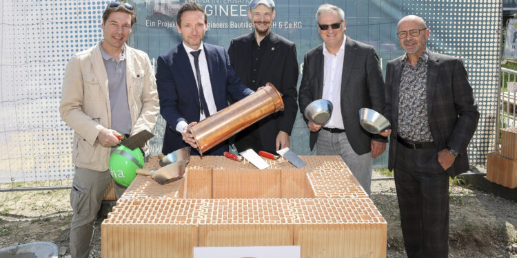 Der Grundstein für "Goldene Zeiten" in Stammersdorf ist gelegt worden. Foto: APA-Fotoservice/Reither