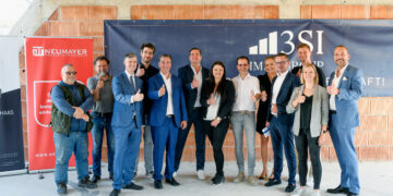 3SI feiert Dachgleiche nahe Alter Donau