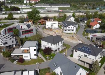 Blaue Lagune will 4-Punkte-Programm für Wohnbau