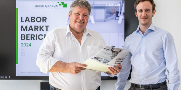 Anton Bondi de Antoni (l) & Christoph Nemetschke, Bondi Consult GmbH, präsentieren den Labormarktbericht 2024. Foto: Bondi Consult