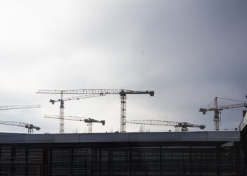 Österreichs Bauwesen und Produktion stecken in Rezession fest