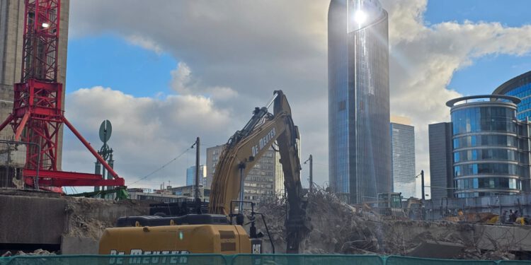 Die Stadt als Rohstoffmine: Bei einem Lokalaugenschein in Brüssel erfuhren Journalisten, wie Urban Mining und Kreislaufwirtschaft funktionieren kann. Foto: cjs