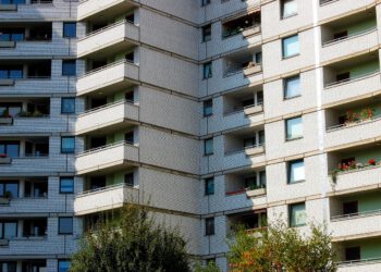 ZBI verkauft 7.800 Einheiten an die Net Zero Properties Group