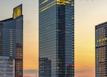 Schwedischer Investor kauft Warschauer Büroturm, Helaba und Erste Group finanzieren