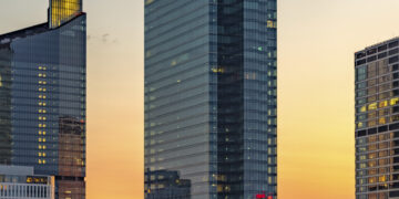 Schwedischer Investor kauft Warschauer Büroturm, Helaba und Erste Group finanzieren