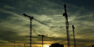 Österreichs Industrie und Bauwirtschaft verharren in Rezession