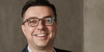 Nach Insolvenz: Aufzughelden-Gründer übernimmt alle Anteile