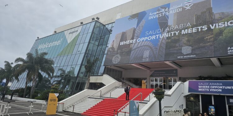 Das Wetter auf der MIPIM trifft die Lage der Immobilienwirtschaft gerade ganz gut. Foto: cjs