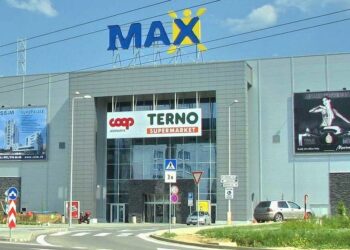 Supernova übernimmt zwei weitere Einkaufszentren in der Slowakei