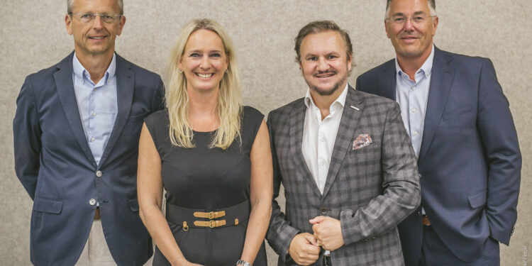 Der Fachverband der Immobilien- und Vermögenstreuhänder hat einen neuen Vorstand.  Hans Jörg Ulreich, Ellen Moll, Roman Oberndorfer und Mario Zoidl. Foto: ©: Allahyari PR/CH