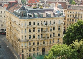 Zinshausmarkt: Preise unter Druck, erste Erholungstendenzen sichtbar