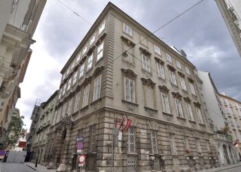 Historisches Palais Fürstenberg steht zum Verkauf