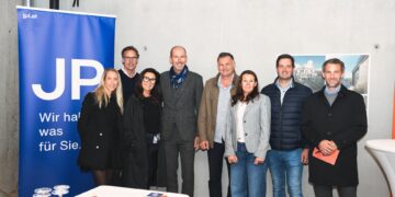 JP Immobilien feiert Dachgleiche für Wohnprojekt „WOLKE sieben“