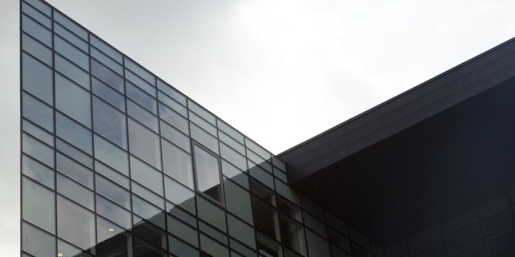 Die FMA sieht die Risiken am Gewerbeimmobiliensektor immer noch nicht gebannt. Bild: pixabay.com