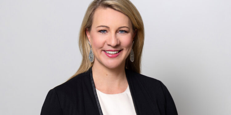 Katharina Rathammer hat die Konzernkommunikation bei Soravia übernommen. Foto: © feelimage