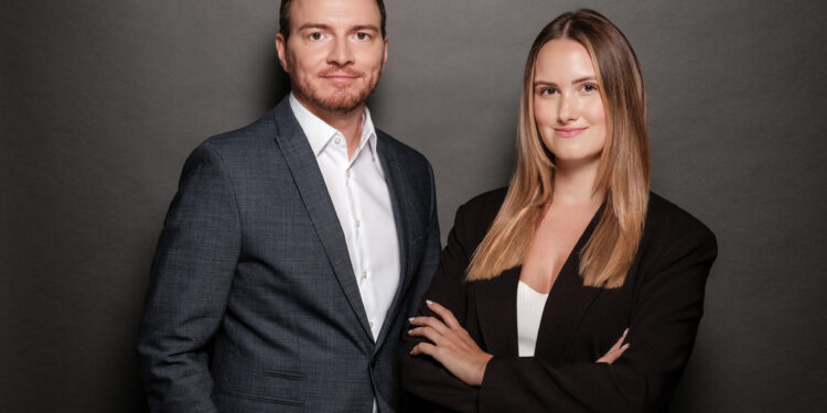 Alexandra Bischof (rechts) hat die Leitung für Marketing und Unternehmenskommunikation übernommen. Foto: WINEGG | Stefan Gergely