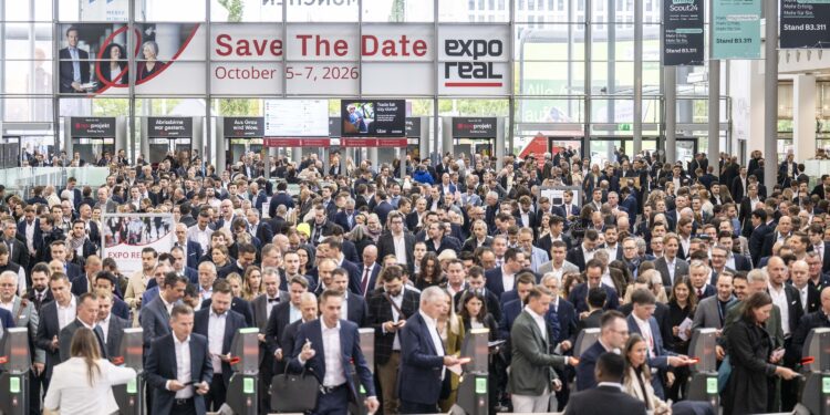 Die Expo Real 2025 machte deutlich: Die Rahmenbedingungen sind nur noch von Profis zu stemmen. Bild: Messe München/Thomas Plettenberg, Ticket