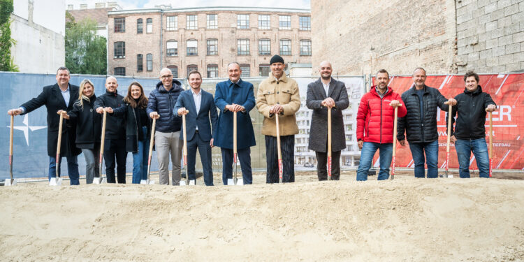 Beim Spatenstich feierte WINEGG Realitäten gemeinsam mit den Projektpartnern JP Immobilien und Hitthaler den Startschuss für das exklusive Projekt in Margareten. Foto: WINEGG | Real Agency