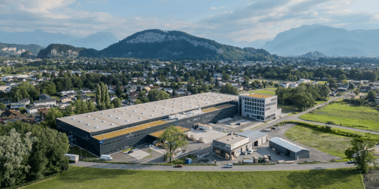 Built-to-Suit-Logistiklösungen sind derzeit gefragt. Im Bild: Der Headquarter von Amann Girrbach, spezialisiert auf Dentaltechnologie. Foto: Amann Girrbach, Austria