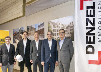 Denzel feiert Dachgleiche für Wohnprojekt „Herz & Heim“