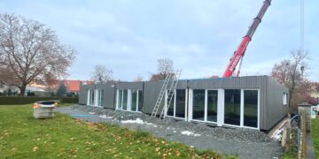 Wie man in fünf Stunden ein Seniorentageshaus baut