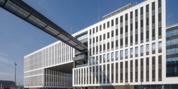 Die schweizerische ADAL Holding hat die Mehrheitsbeteiligung vom Apple-Headquarter in Linz erworben. Foto: Mark Sengstbratl