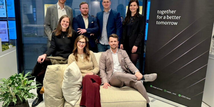 Das VÖPE Next-Board: 1. Reihe: Medina Mujkanovic, Daniel Himmer, 2. Reihe: Laura Tilly, 3. Reihe: Fabio Tramontana, Johannes Merhaut, Michael Sandriesser, Michaela Fluch. Foto: VÖPE Next