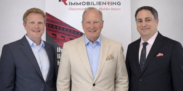 Das Präsidium des Immobilienring: Thomas Lainer, Georg Spiegelfeld und Alexander Scheuch, v.l.n.r. Foto:  Immobilienring Österreich