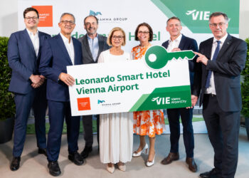 Weltgrößtes Hotel in Holzbauweise eröffnet am Flughafen Wien
