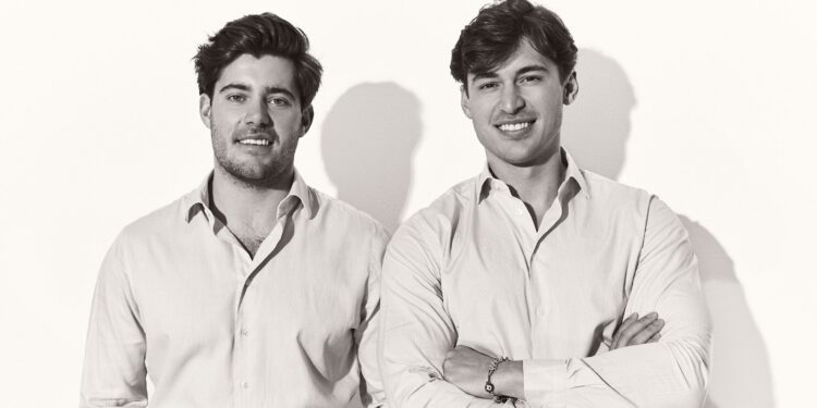 Matteo und Nino Krause gründen NMK Immobilien. Bild: Next Move Real Estate