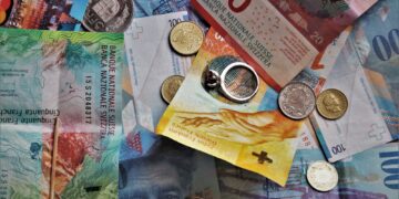 Einst beliebtes Finanzierungsmodell haben sich Fremdwährungskredite für Endkonsumenten als Kostenfalle entpuppt. Der Bis der Anteil an Fremdwährungskrediten vollständig abgebaut wird, dauert es zwischen 2029 bis 2033.