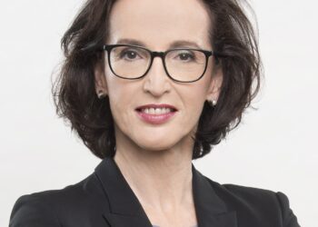 Führungswechsel bei der Blauen Lagune, Bauzentrum im Finale