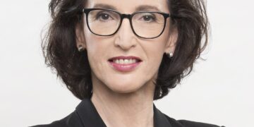 Führungswechsel bei der Blauen Lagune, Bauzentrum im Finale
